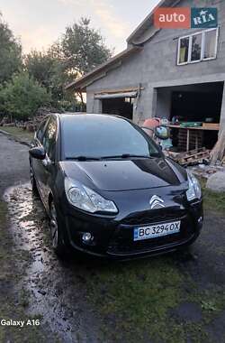 Хэтчбек Citroen C3 2009 в 
