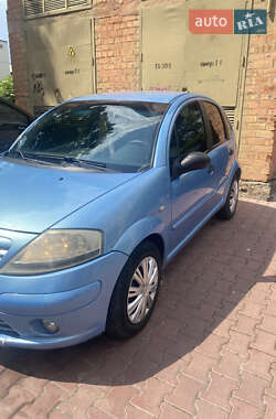 Хэтчбек Citroen C3 2003 в 