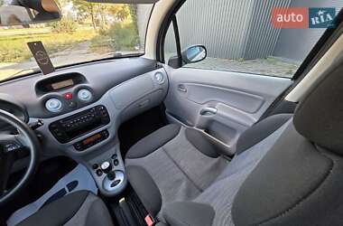 Хэтчбек Citroen C3 2005 в 