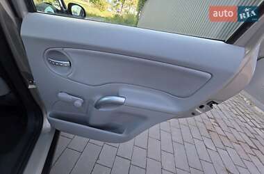 Хэтчбек Citroen C3 2005 в 