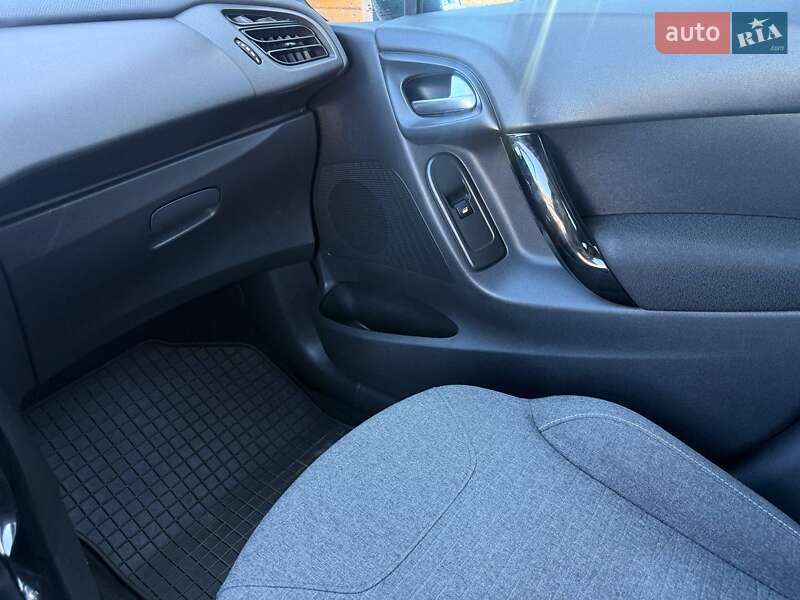 Хетчбек Citroen C3 2015 в Рівному фото 30 Хетчбек Citroen C3 2015 в Рівному