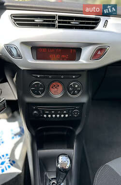 Хэтчбек Citroen C3 2012 в 