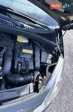 Хэтчбек Citroen C3 2012 в 