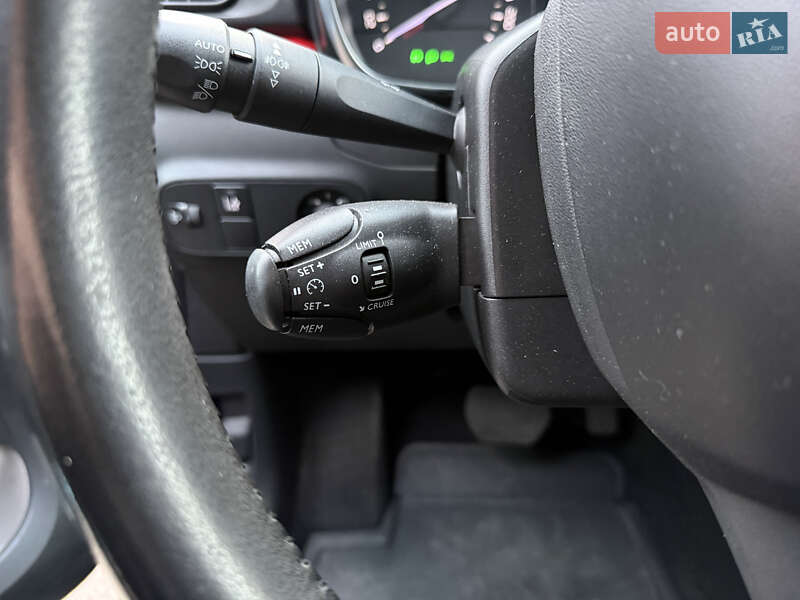 Хетчбек Citroen C3 2018 в Дніпрі фото 45 Хетчбек Citroen C3 2018 в Дніпрі