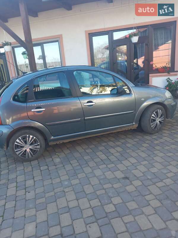 Хэтчбек Citroen C3 2004 в Заболотове фото 2 Хэтчбек Citroen C3 2004 в Заболотове