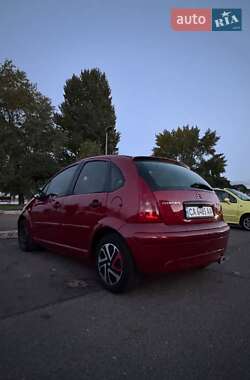 Хэтчбек Citroen C3 2004 в  фото 6 Хэтчбек Citroen C3 2004 в