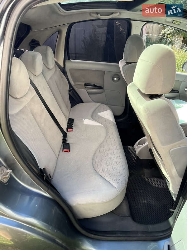 Хэтчбек Citroen C3 2005 в Шепетовке фото 8 Хэтчбек Citroen C3 2005 в Шепетовке
