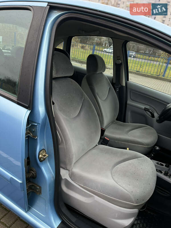 Хэтчбек Citroen C3 2003 в Дрогобыче