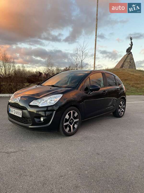 Хэтчбек Citroen C3 2010 в Звягеле