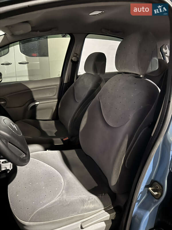 Хэтчбек Citroen C3 2003 в Киеве фото 8 Хэтчбек Citroen C3 2003 в Киеве