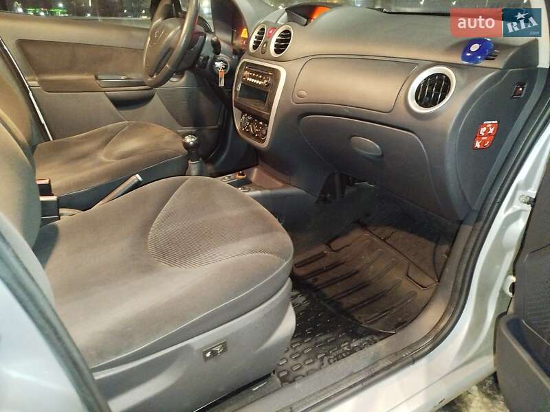 Хэтчбек Citroen C3 2005 в Киеве фото 25 Хэтчбек Citroen C3 2005 в Киеве