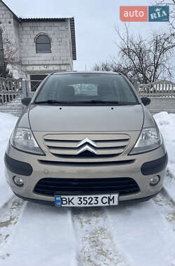 Хетчбек Citroen C3 2007 в Вараші