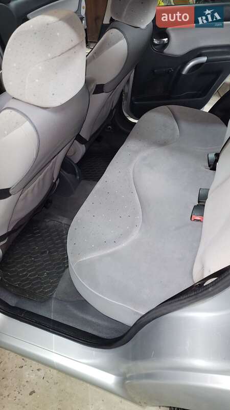 Хэтчбек Citroen C3 2004 в Ивано-Франковске