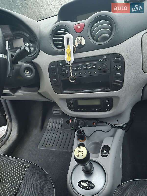 Хетчбек Citroen C3 2004 в Черкасах