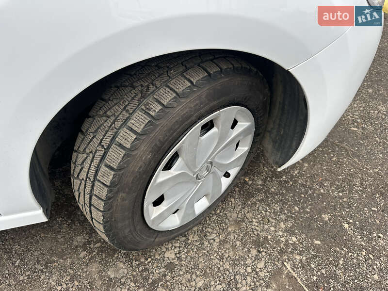 Хэтчбек Citroen C3 2015 в Ивано-Франковске фото 15 Хэтчбек Citroen C3 2015 в Ивано-Франковске