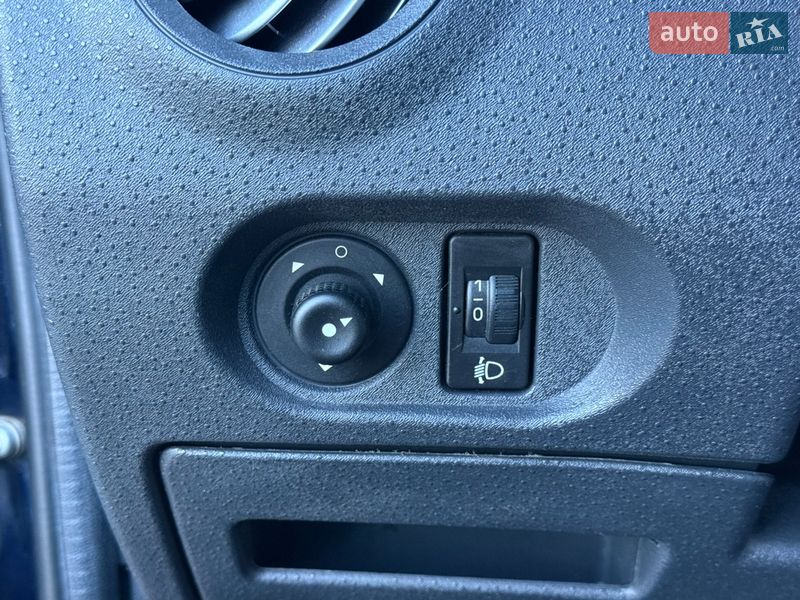 Хетчбек Citroen C3 2003 в Звягелі