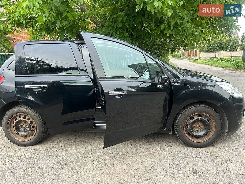 Хетчбек Citroen C3 2012 в Чутовому