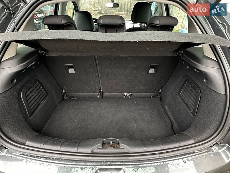 Хэтчбек Citroen C3 2012 в Киеве