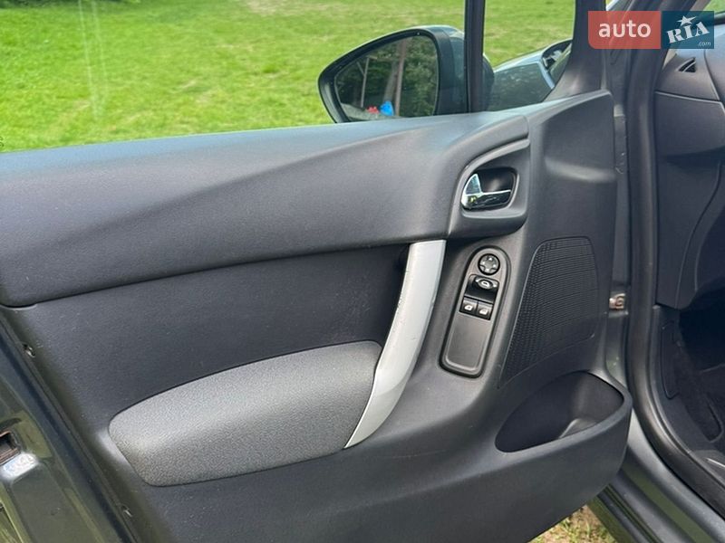 Хэтчбек Citroen C3 2012 в Бережанах