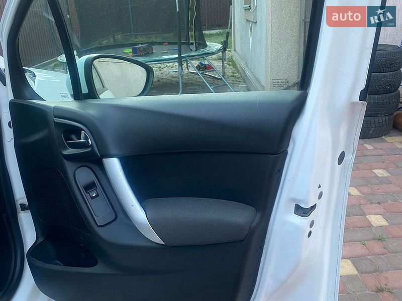 Хэтчбек Citroen C3 2010 в Малине