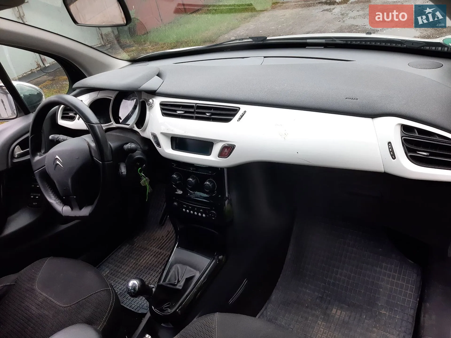2015 Volkswagen Touareg - мініатюра 9