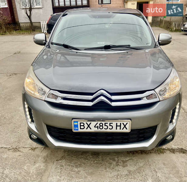 Внедорожник / Кроссовер Citroen C4 Aircross 2014 в 