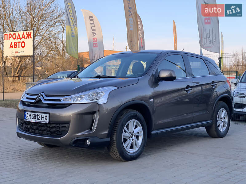 Позашляховик / Кросовер Citroen C4 Aircross 2012 в 