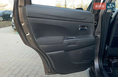 Позашляховик / Кросовер Citroen C4 Aircross 2012 в 