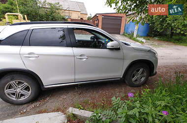 Внедорожник / Кроссовер Citroen C4 Aircross 2012 в 