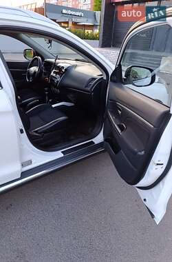 Внедорожник / Кроссовер Citroen C4 Aircross 2012 в 