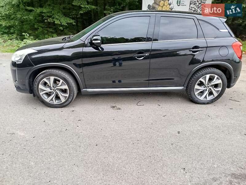 Внедорожник / Кроссовер Citroen C4 Aircross 2012 в Казатине