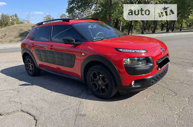 Внедорожник / Кроссовер Citroen C4 Cactus 2016 в 