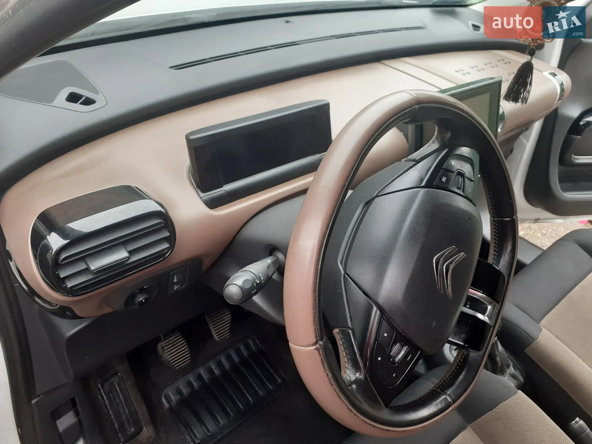 2016 Citroen C4 Cactus - мініатюра 14