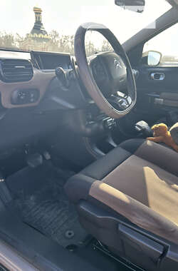 Внедорожник / Кроссовер Citroen C4 Cactus 2014 в 