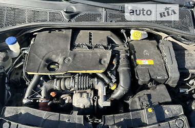 Внедорожник / Кроссовер Citroen C4 Cactus 2014 в 