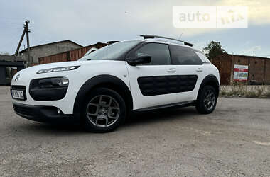 Внедорожник / Кроссовер Citroen C4 Cactus 2016 в Сарнах