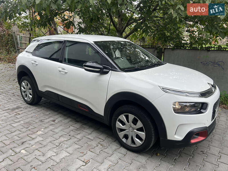Внедорожник / Кроссовер Citroen C4 Cactus 2019 в 