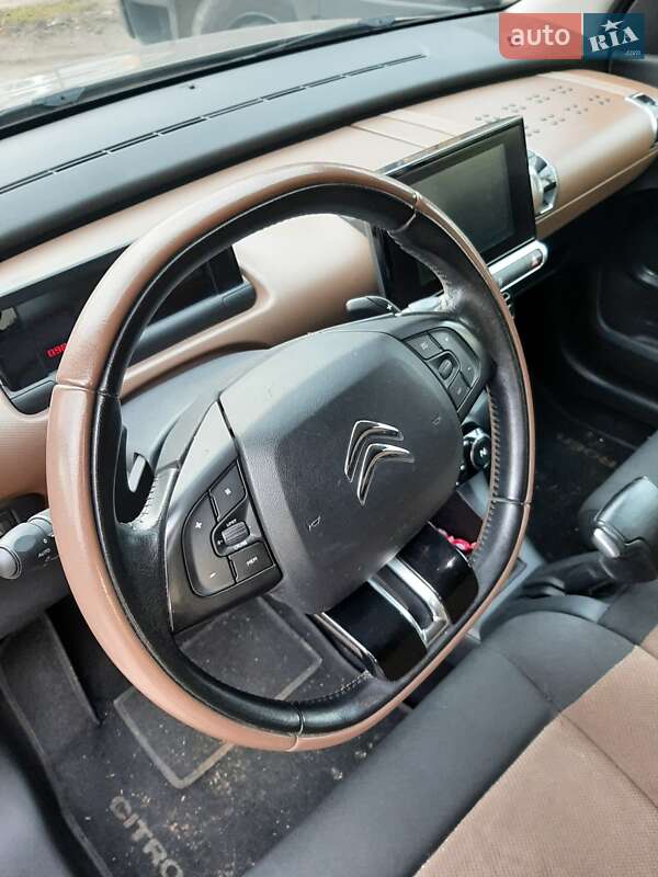 Внедорожник / Кроссовер Citroen C4 Cactus 2016 в Киеве