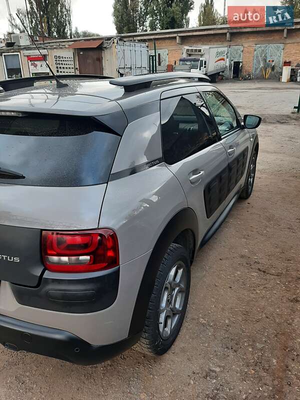 Внедорожник / Кроссовер Citroen C4 Cactus 2016 в Киеве