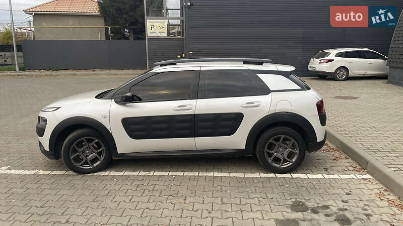Внедорожник / Кроссовер Citroen C4 Cactus 2014 в Ужгороде