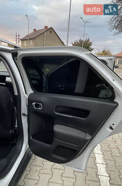 Внедорожник / Кроссовер Citroen C4 Cactus 2014 в 