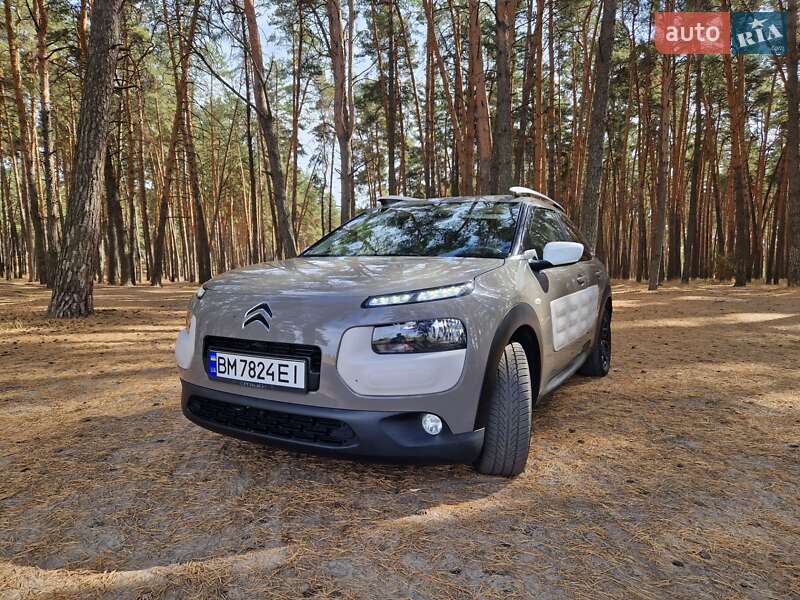 Позашляховик / Кросовер Citroen C4 Cactus 2015 в Сумах