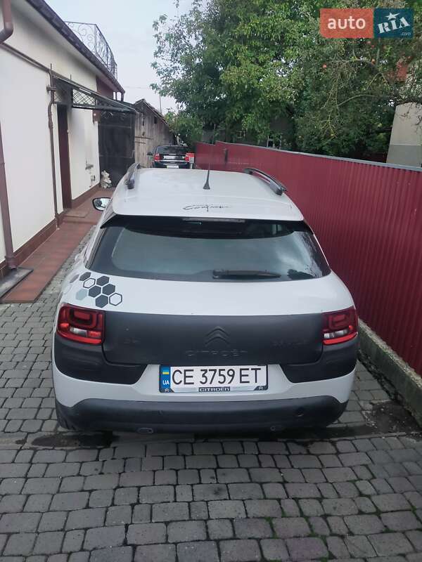 Внедорожник / Кроссовер Citroen C4 Cactus 2015 в Кицмани
