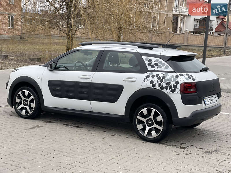 Внедорожник / Кроссовер Citroen C4 Cactus 2015 в Черновцах