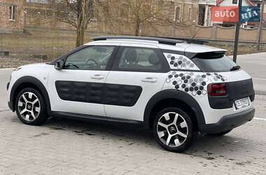 Внедорожник / Кроссовер Citroen C4 Cactus 2015 в Черновцах