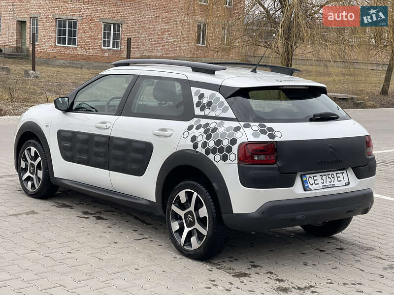 Внедорожник / Кроссовер Citroen C4 Cactus 2015 в Черновцах