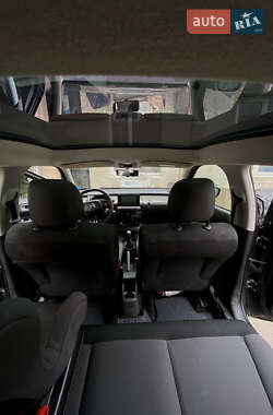 Внедорожник / Кроссовер Citroen C4 Cactus 2014 в 
