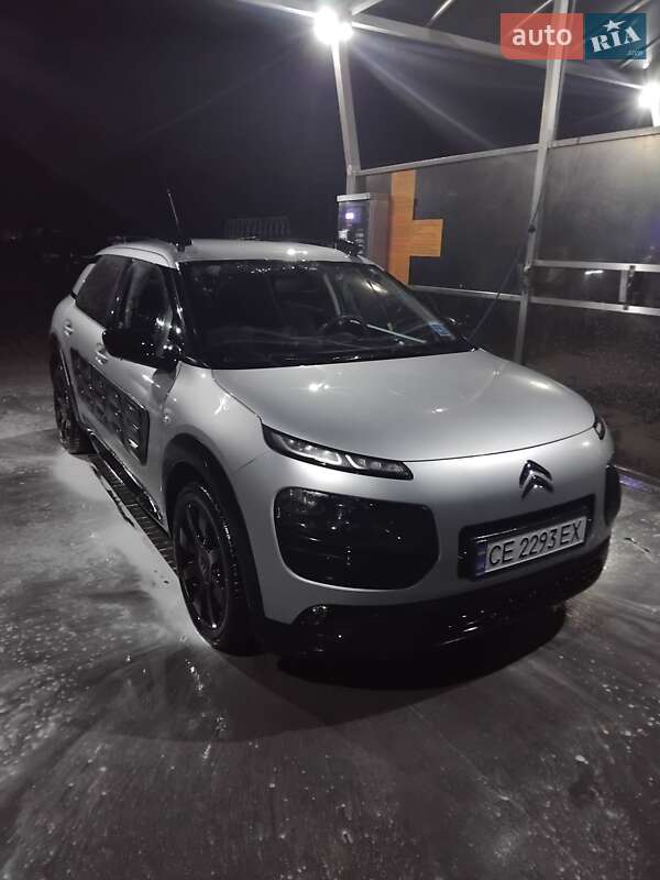 Внедорожник / Кроссовер Citroen C4 Cactus 2015 в 