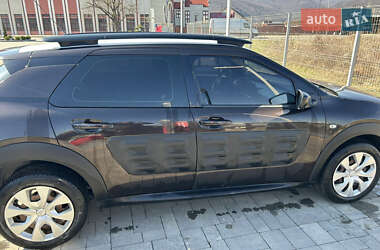 Внедорожник / Кроссовер Citroen C4 Cactus 2015 в 
