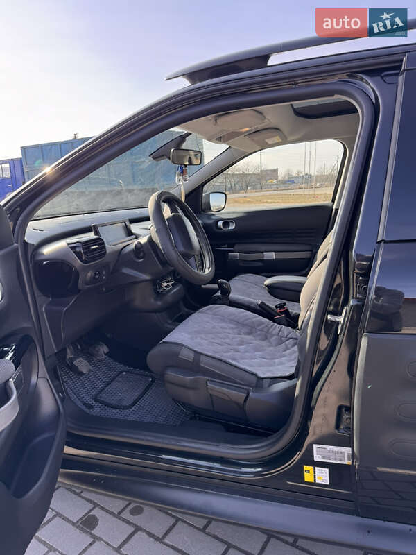 Внедорожник / Кроссовер Citroen C4 Cactus 2015 в Радехове